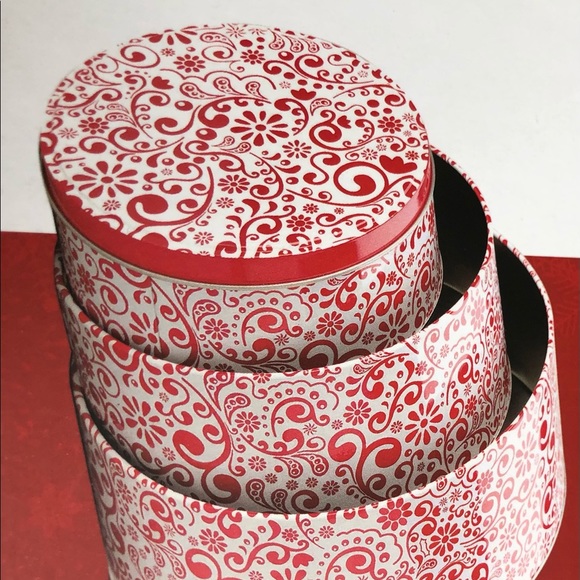 NWT never opened 3 nesting cookie tins red&white❣️ - Picture 5 of 10